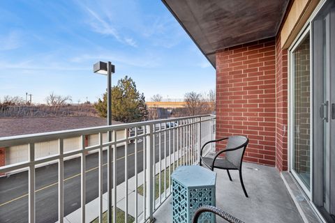 Tiny photo for 500 E Saint Charles Road #209, Lombard, IL 60148 (MLS # 12545126)