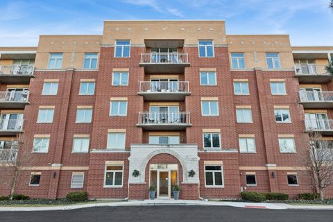 Photo of 500 E Saint Charles Road #209, Lombard, IL 60148 (MLS # 12545126)