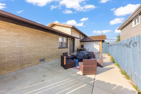 Tiny photo for 11616 S Racine Avenue, Chicago, IL 60643 (MLS # 12489843)
