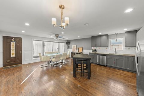 Tiny photo for 11616 S Racine Avenue, Chicago, IL 60643 (MLS # 12489843)