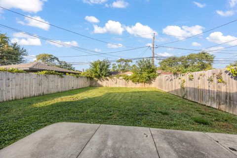 Tiny photo for 11616 S Racine Avenue, Chicago, IL 60643 (MLS # 12489843)