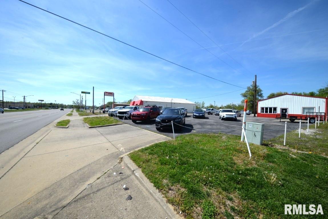 4706 & 4708 BROADWAY Street