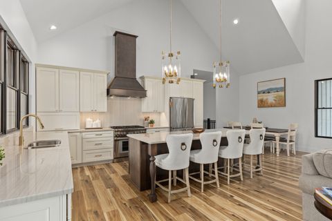 Tiny photo for 10028 E Pineridge Drive, Effingham, IL 62401 (MLS # 12596836)