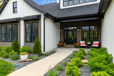 Tiny photo for 10028 E Pineridge Drive, Effingham, IL 62401 (MLS # 12596836)