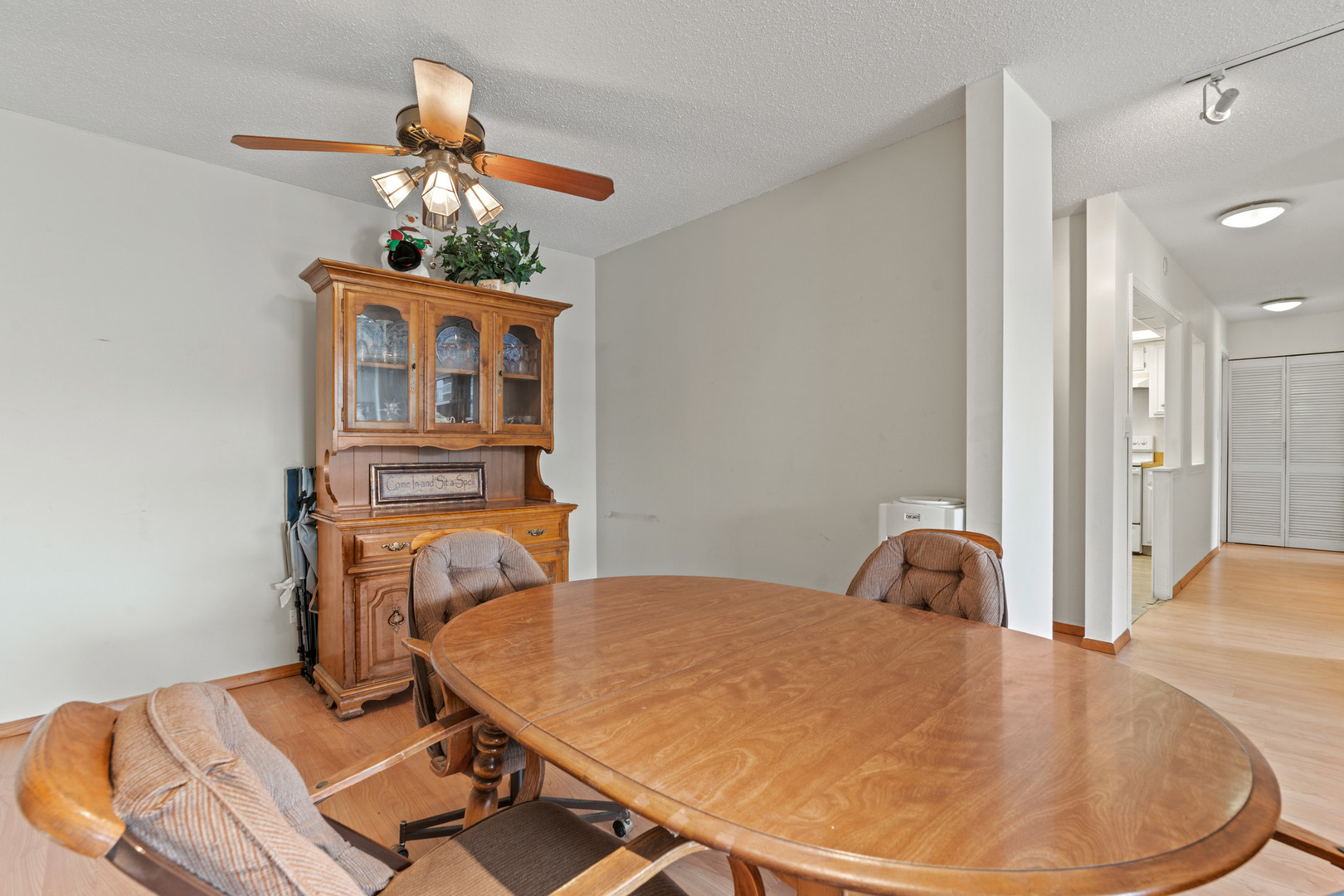 2000 Saint Regis Drive 4E