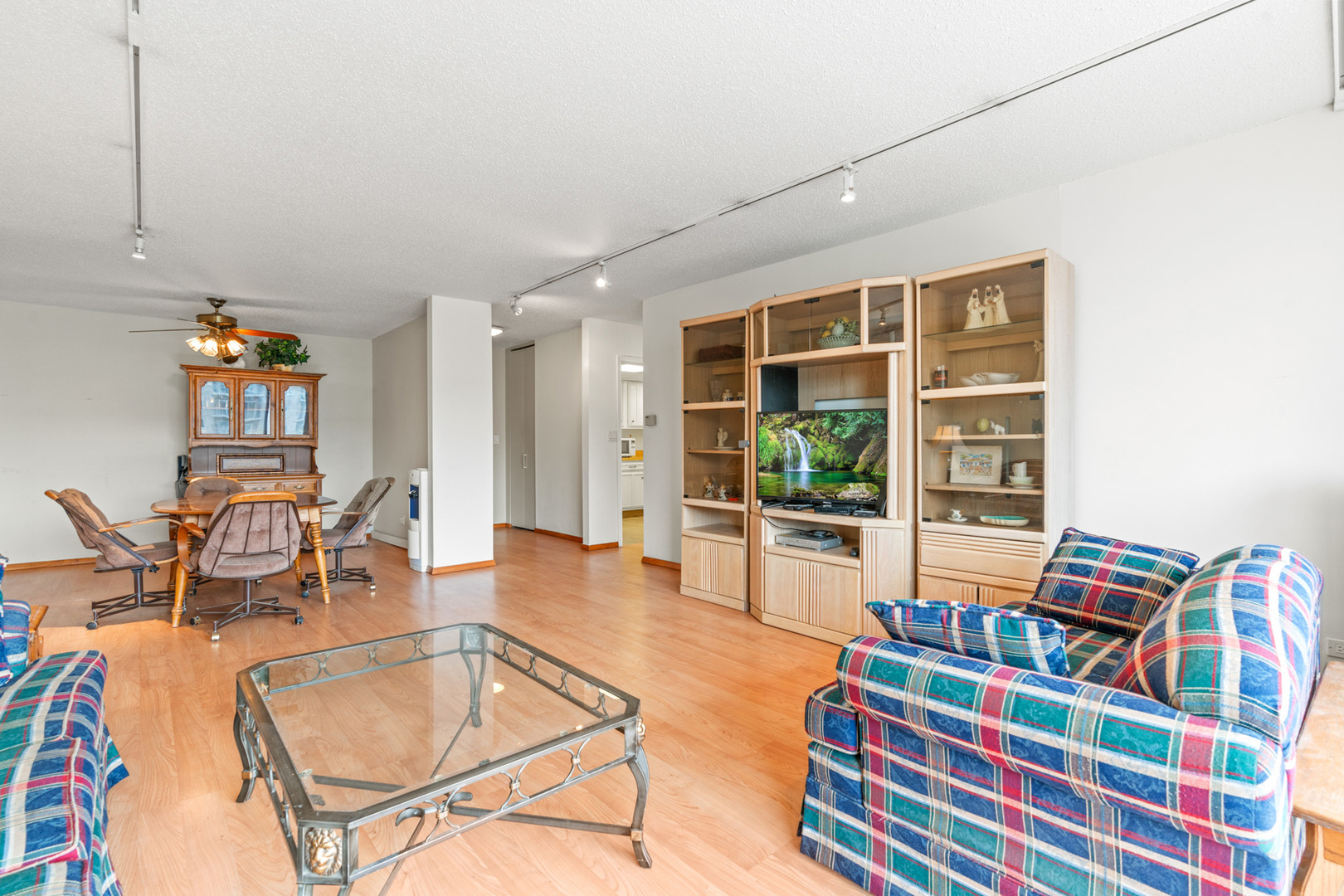 2000 Saint Regis Drive 4E