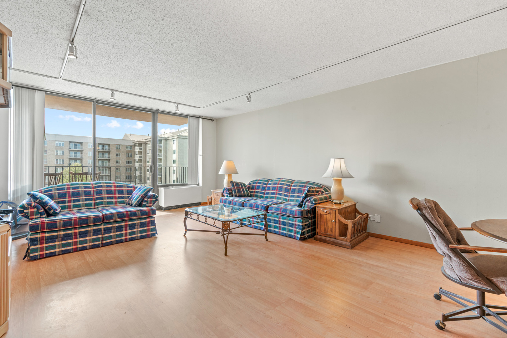 2000 Saint Regis Drive 4E