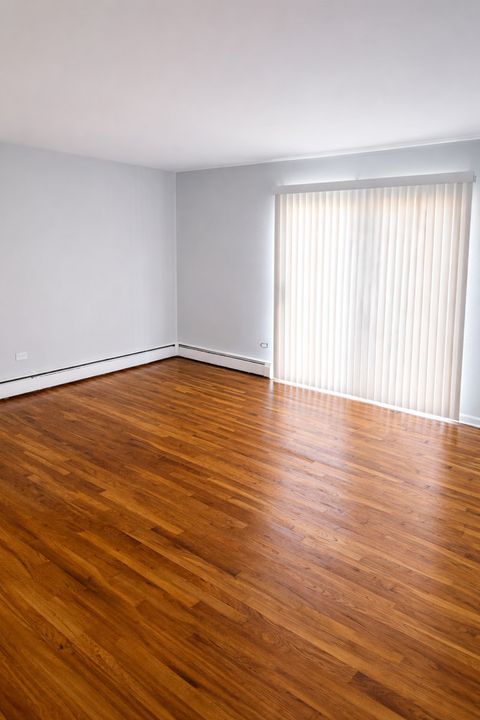 Tiny photo for 8828 N Leslie Lane #1F, Des Plaines, IL 60016 (MLS # 12612070)