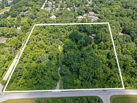 Tiny photo for 16W340 97th Street, Burr Ridge, IL 60527 (MLS # 12452978)