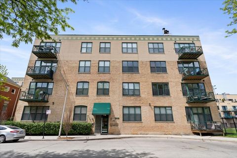 Photo of 2512 N Bosworth Avenue #208, Chicago, IL 60614 (MLS # 12640834)