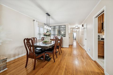 Tiny photo for 5239 N VIRGINIA Avenue, Chicago, IL 60625 (MLS # 12564120)