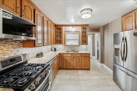 Tiny photo for 5239 N VIRGINIA Avenue, Chicago, IL 60625 (MLS # 12564120)