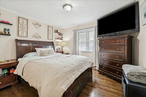 Tiny photo for 5239 N VIRGINIA Avenue, Chicago, IL 60625 (MLS # 12564120)