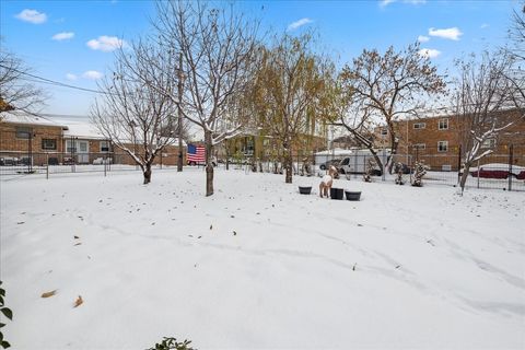 Tiny photo for 5239 N VIRGINIA Avenue, Chicago, IL 60625 (MLS # 12564120)