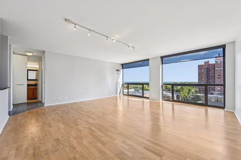 Tiny photo for 4343 N Clarendon Avenue #1004, Chicago, IL 60613 (MLS # 12403725)