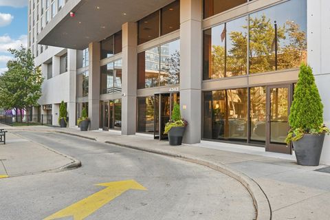 Tiny photo for 4343 N Clarendon Avenue #1004, Chicago, IL 60613 (MLS # 12403725)