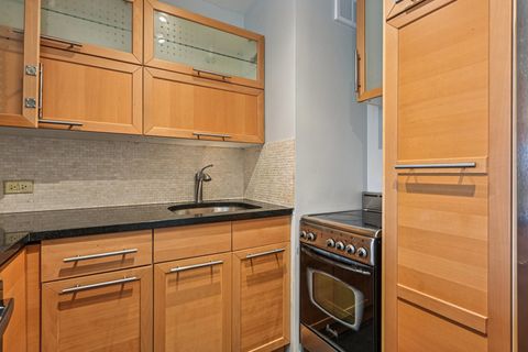 Tiny photo for 4343 N Clarendon Avenue #1004, Chicago, IL 60613 (MLS # 12403725)