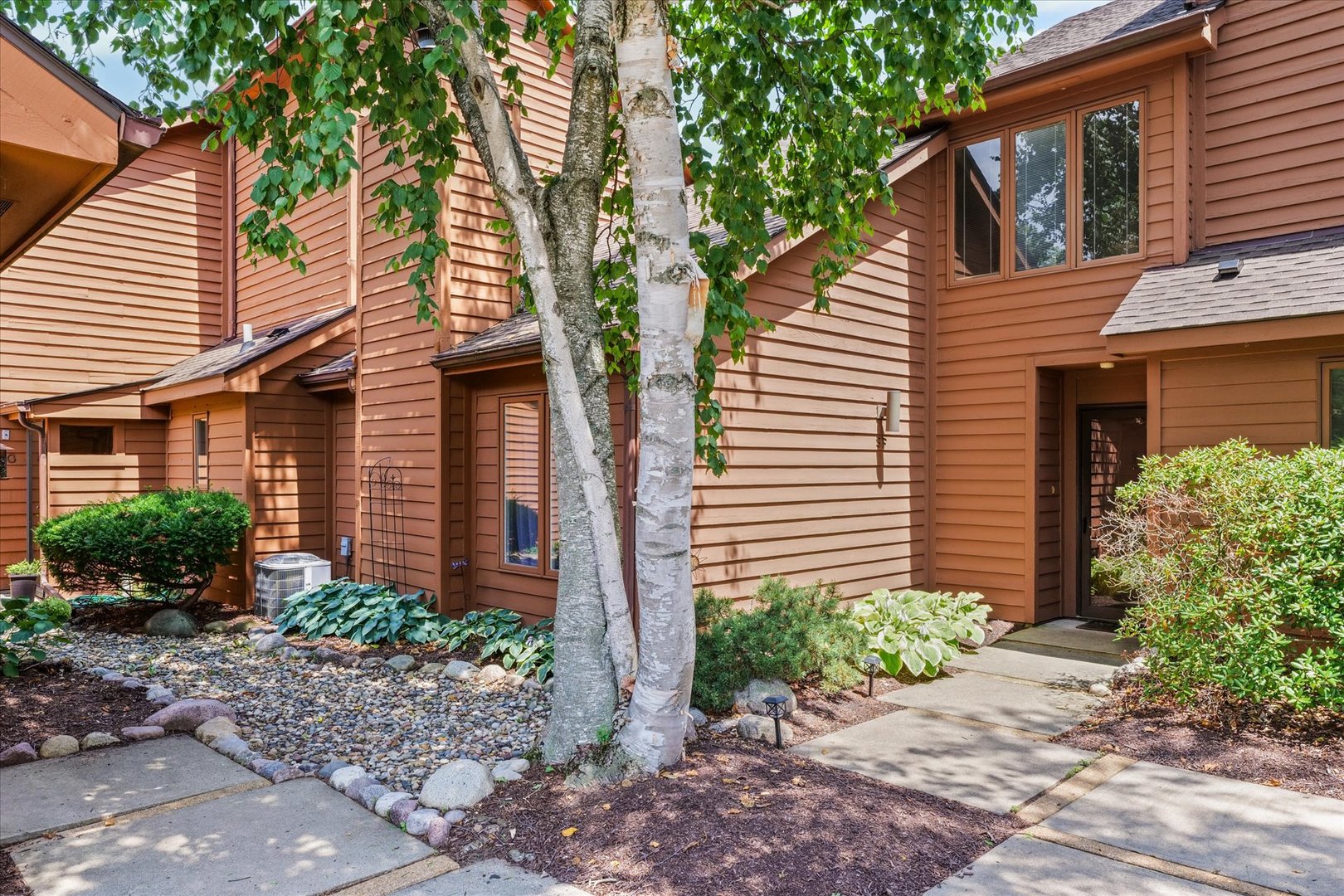 3 Lyndhurst Village Court F