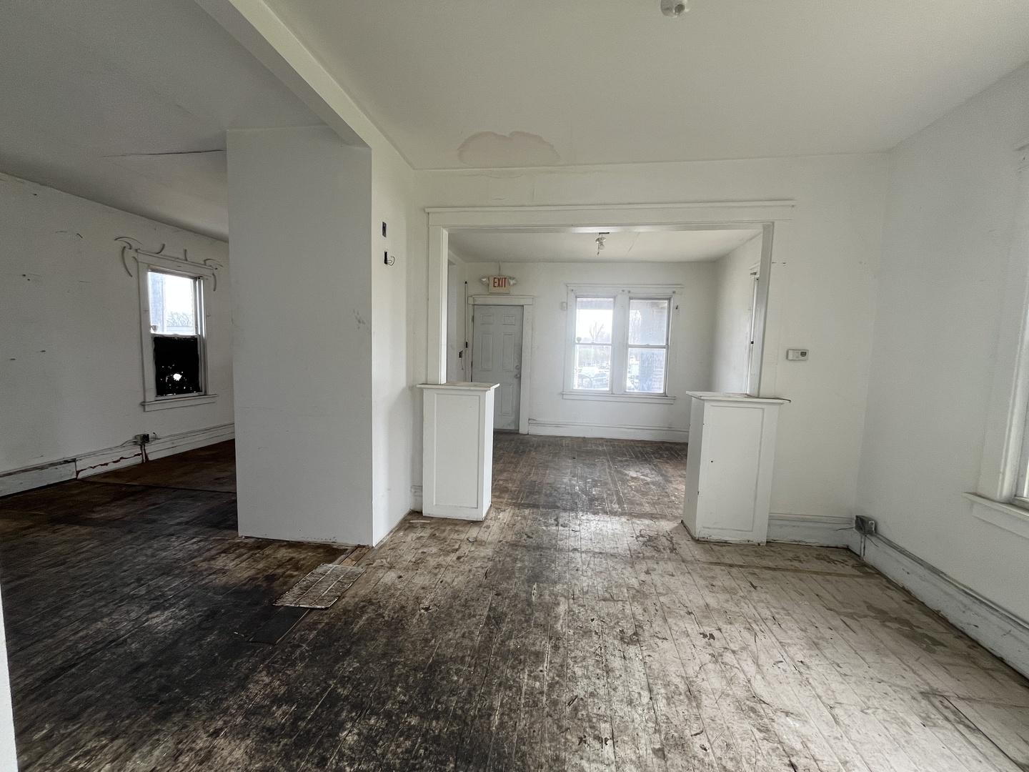 1324 E New York Street