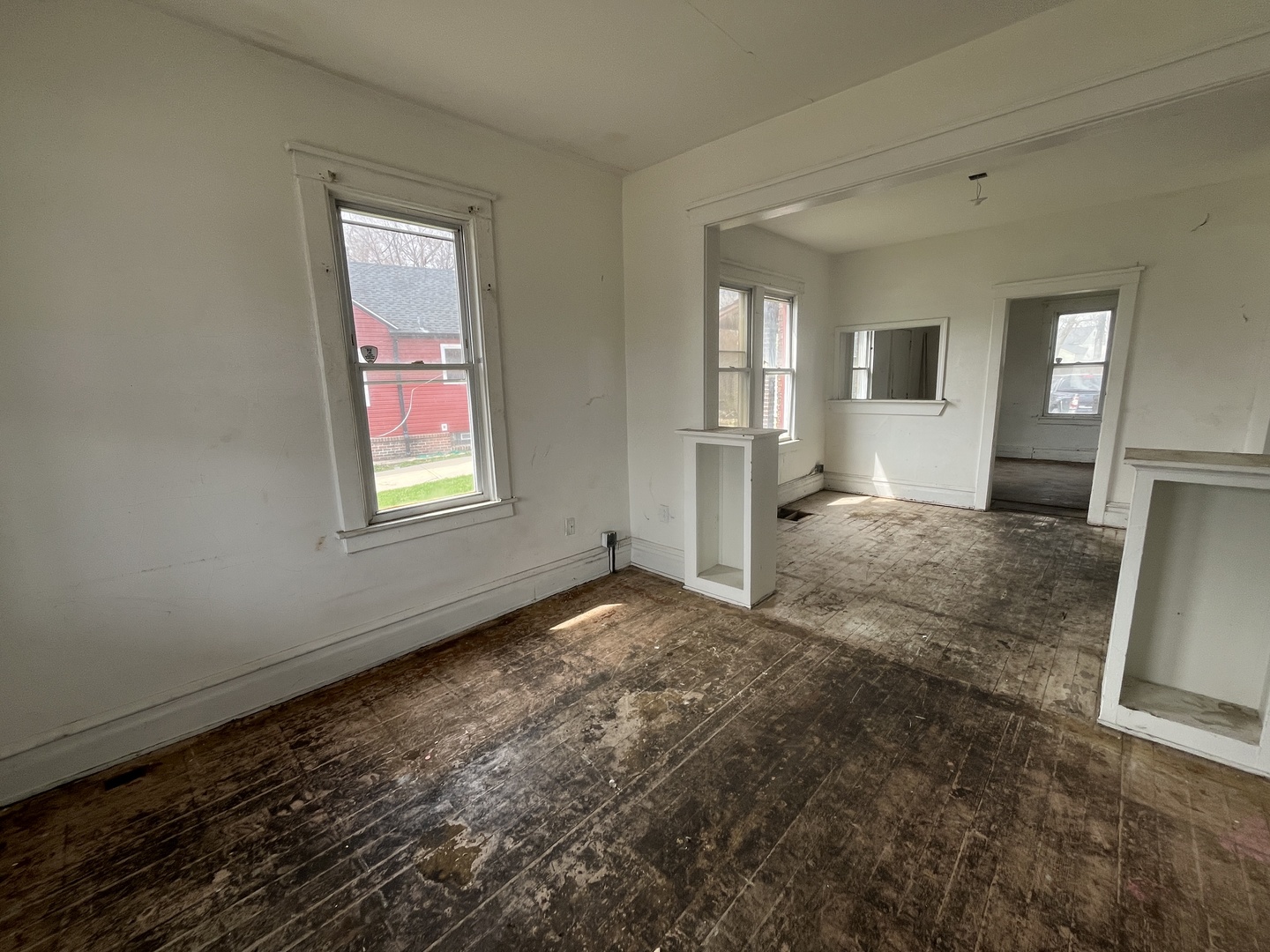 1324 E New York Street