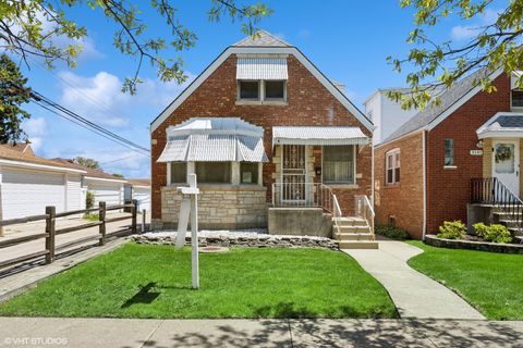 5143 N New England Avenue Chicago IL 60656