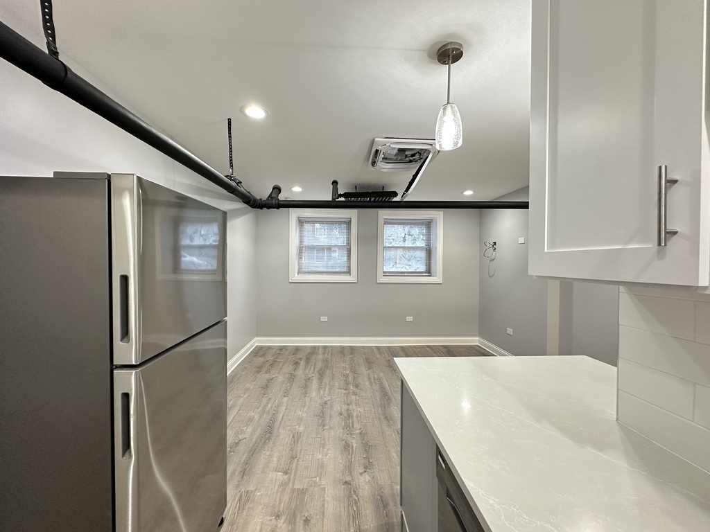 1224 W Rosemont Avenue GDN