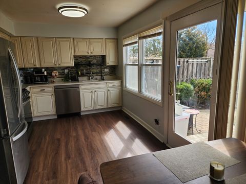 Tiny photo for 2011 Farnham Court, Schaumburg, IL 60194 (MLS # 12564066)