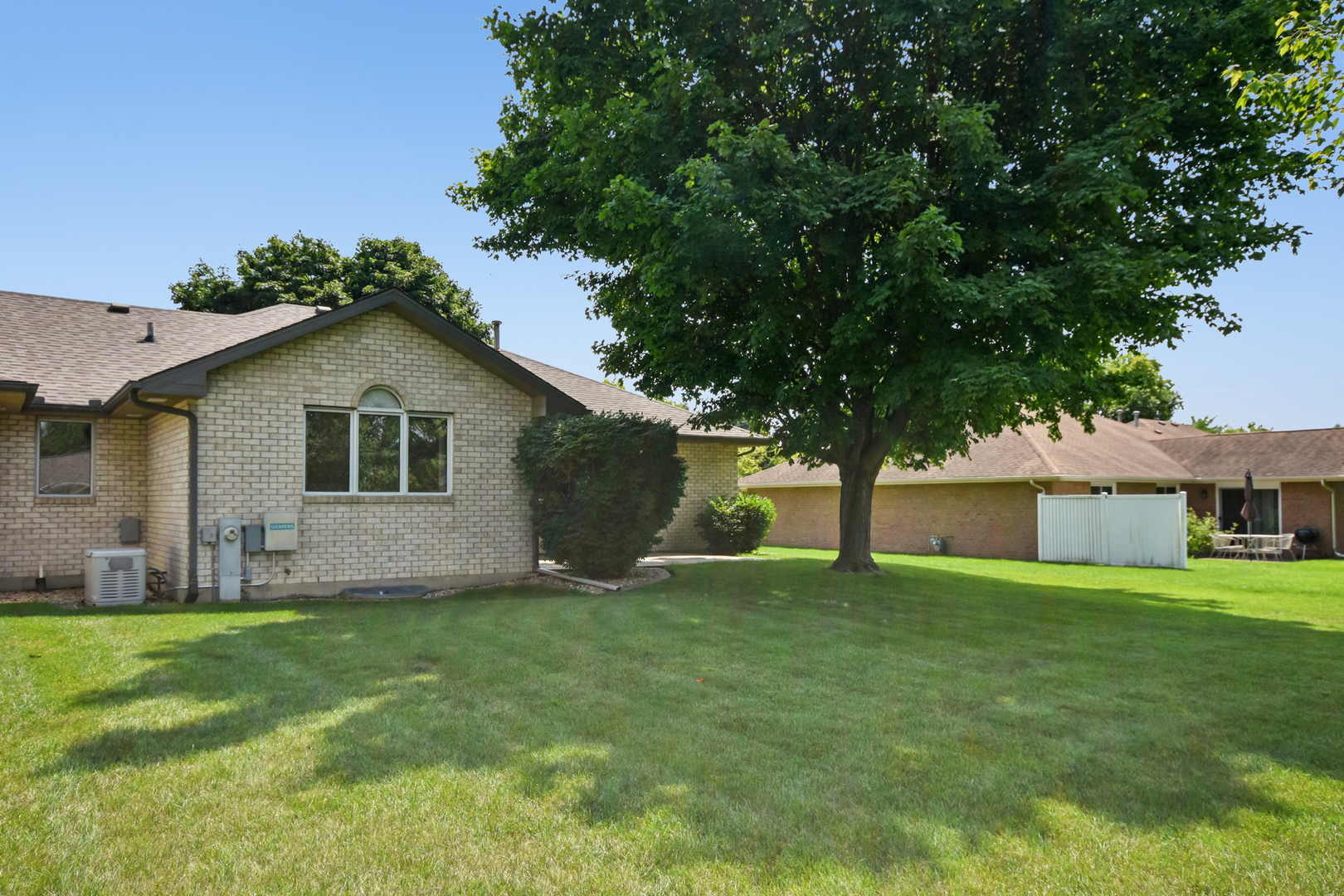 1032 Edgewater Drive