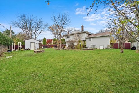 A home in Mount Prospect