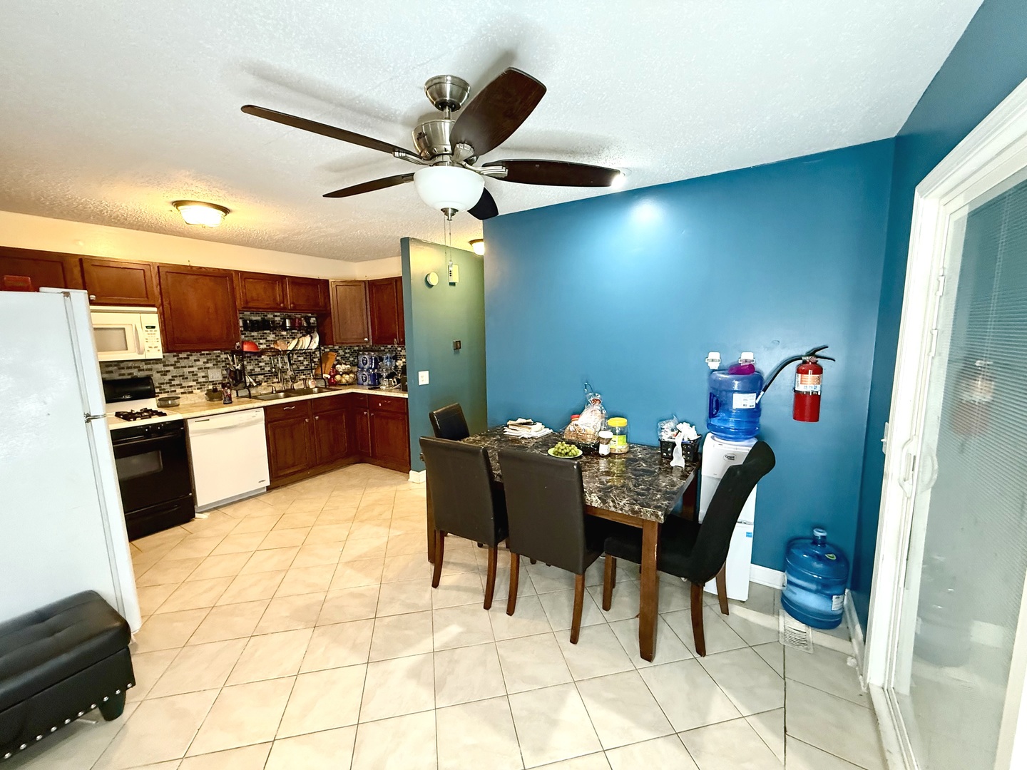 30w105 Maplewood Drive