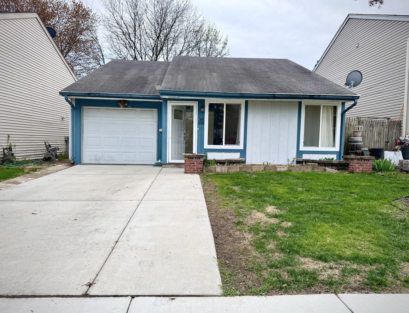 30w105 Maplewood Drive