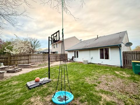 Tiny photo for 30w105 Maplewood Drive, Warrenville, IL 60555 (MLS # 12400119)