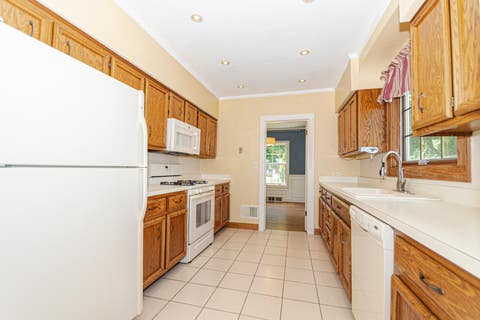 Tiny photo for 335 Oak Street, Elmhurst, IL 60126 (MLS # 12706632)