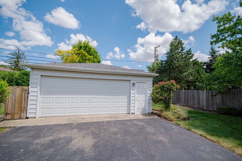 Tiny photo for 335 Oak Street, Elmhurst, IL 60126 (MLS # 12706632)