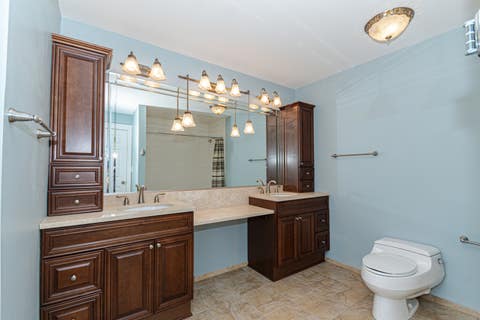 Tiny photo for 335 Oak Street, Elmhurst, IL 60126 (MLS # 12706632)