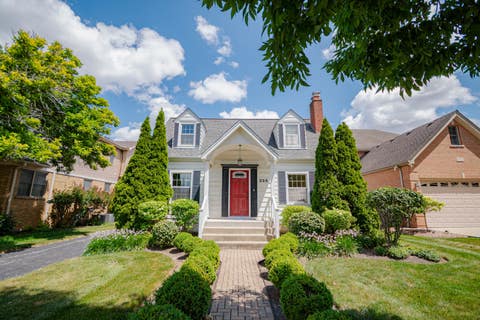 Tiny photo for 335 Oak Street, Elmhurst, IL 60126 (MLS # 12706632)