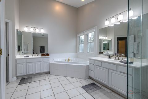 Tiny photo for 1800 Darnell Street, Libertyville, IL 60048 (MLS # 12619341)