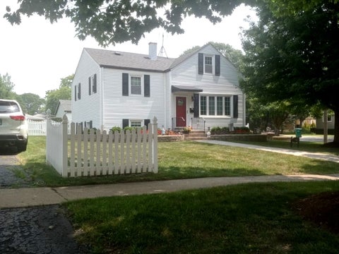 Photo of 943 S Charlotte Street, Lombard, IL 60148 (MLS # 12729480)