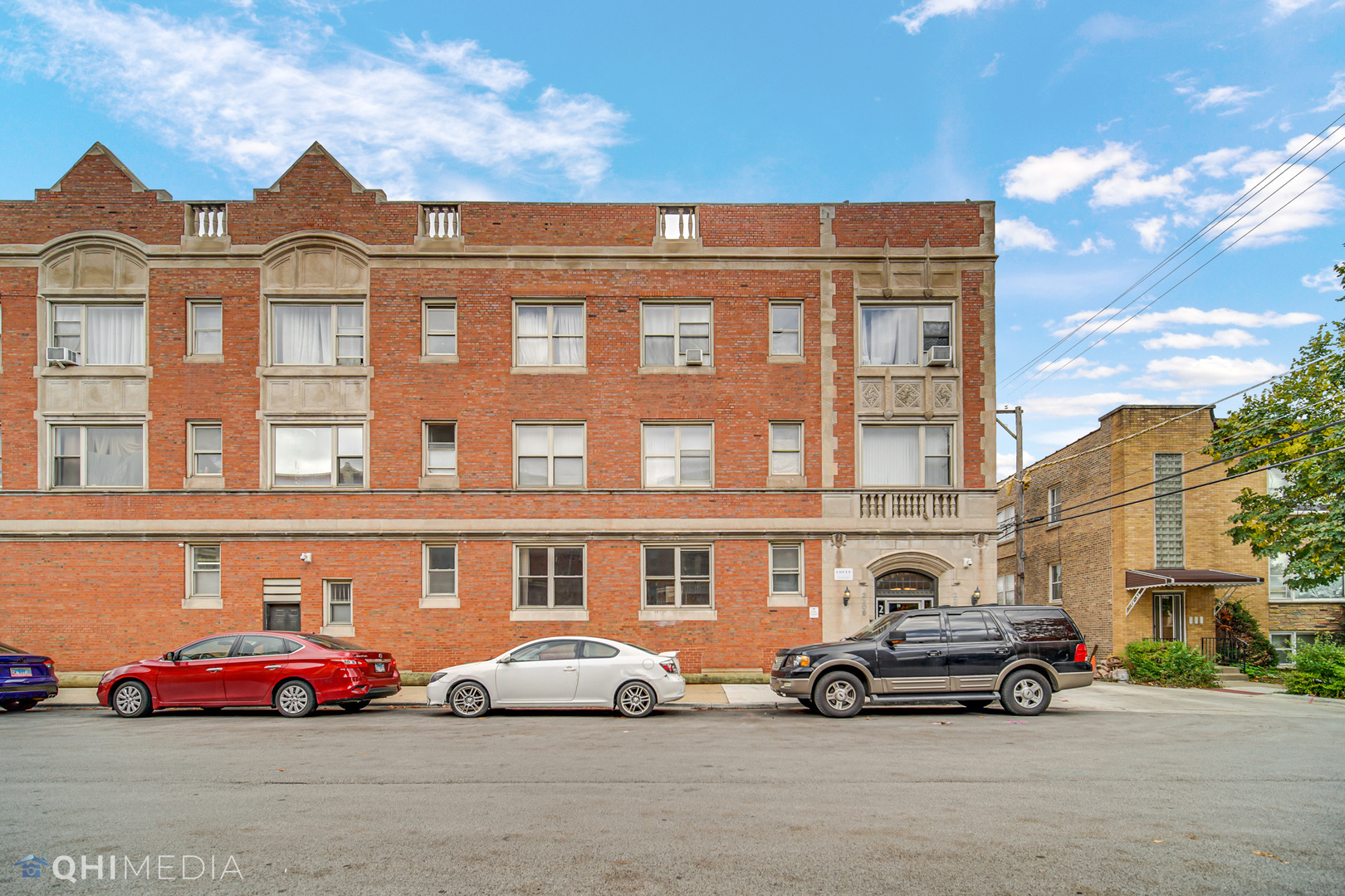 6117 W Cermak Road