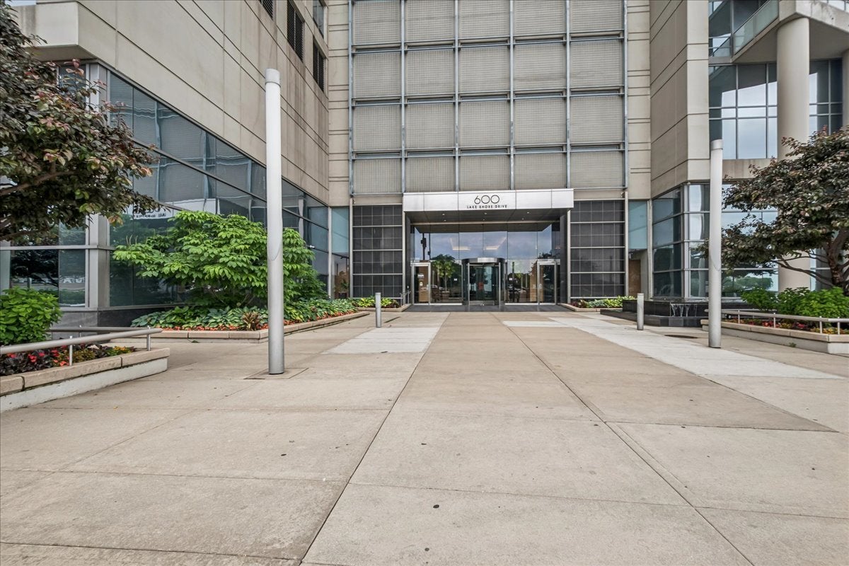 600 N Lake Shore Drive 2411