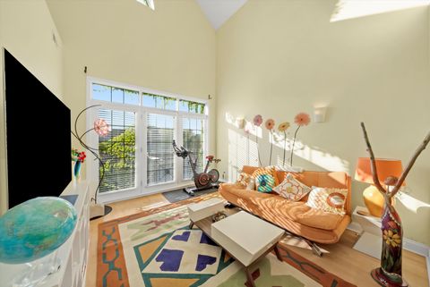 Tiny photo for 819 N Damen Avenue #3, Chicago, IL 60622 (MLS # 12498342)