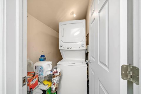 Tiny photo for 819 N Damen Avenue #3, Chicago, IL 60622 (MLS # 12498342)