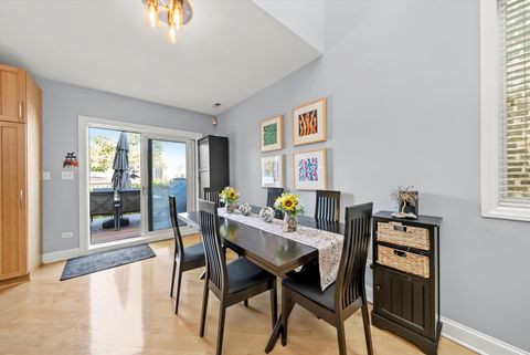 Tiny photo for 819 N Damen Avenue #3, Chicago, IL 60622 (MLS # 12498342)