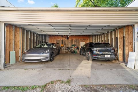 Tiny photo for 819 N Damen Avenue #3, Chicago, IL 60622 (MLS # 12498342)