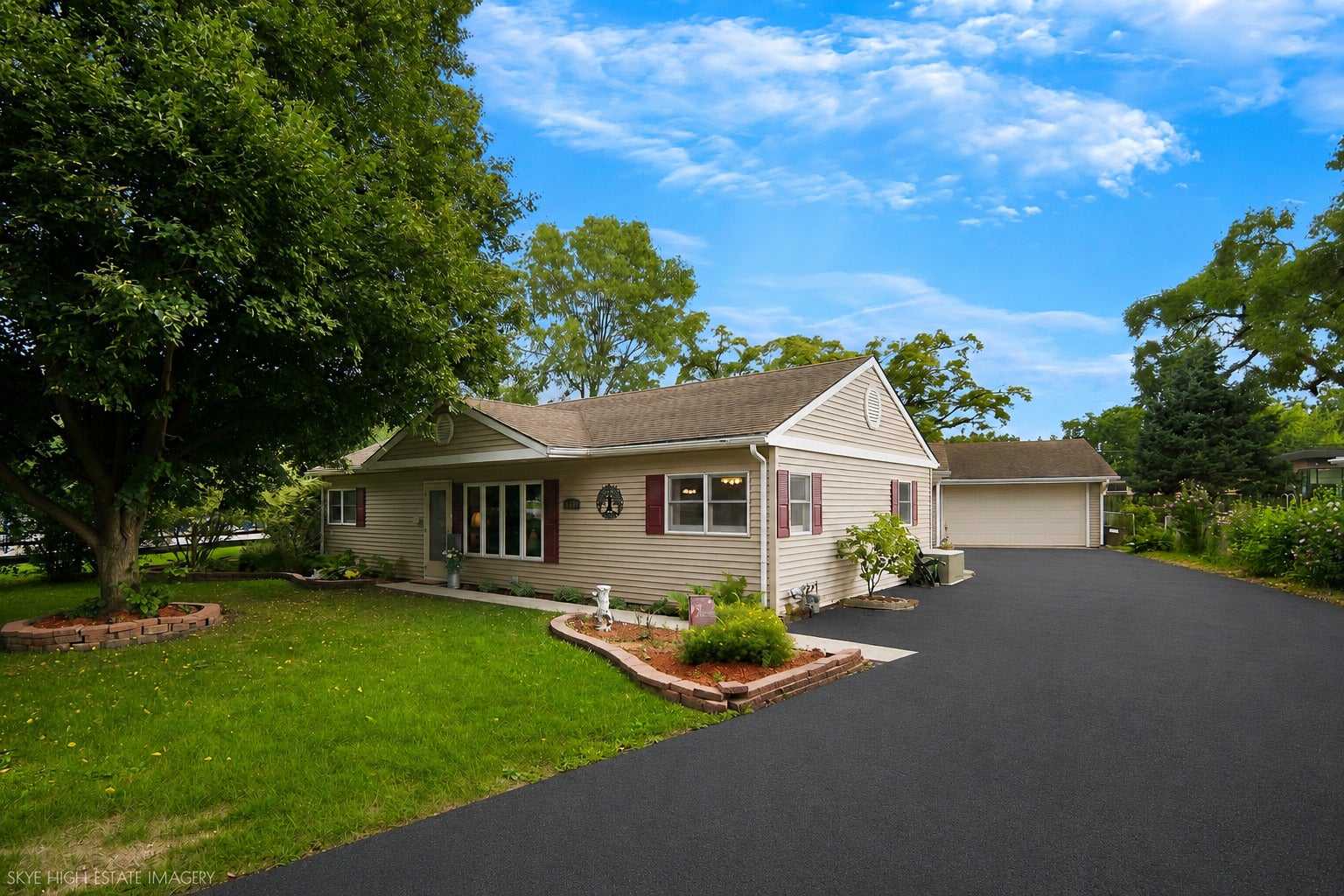 7411 W 109th Place