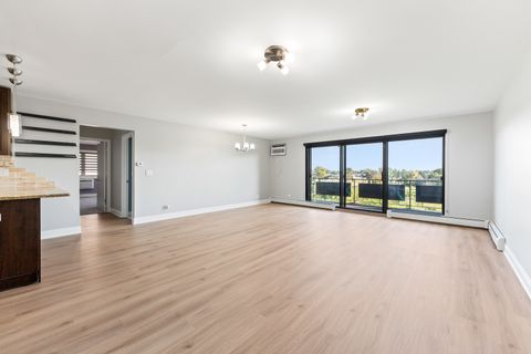 Tiny photo for 8025 W Oconnor Drive #4C, River Grove, IL 60171 (MLS # 12481419)