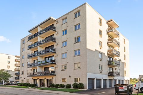 Tiny photo for 8025 W Oconnor Drive #4C, River Grove, IL 60171 (MLS # 12481419)