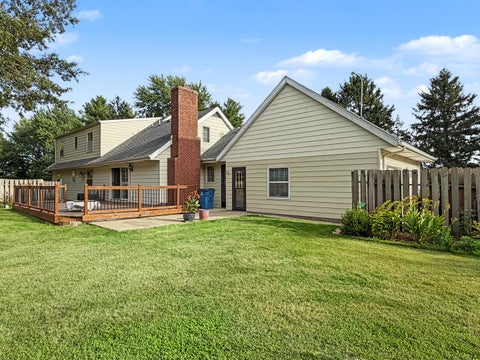 Tiny photo for 2016 E 2100 North Road, Watseka, IL 60970 (MLS # 12773395)