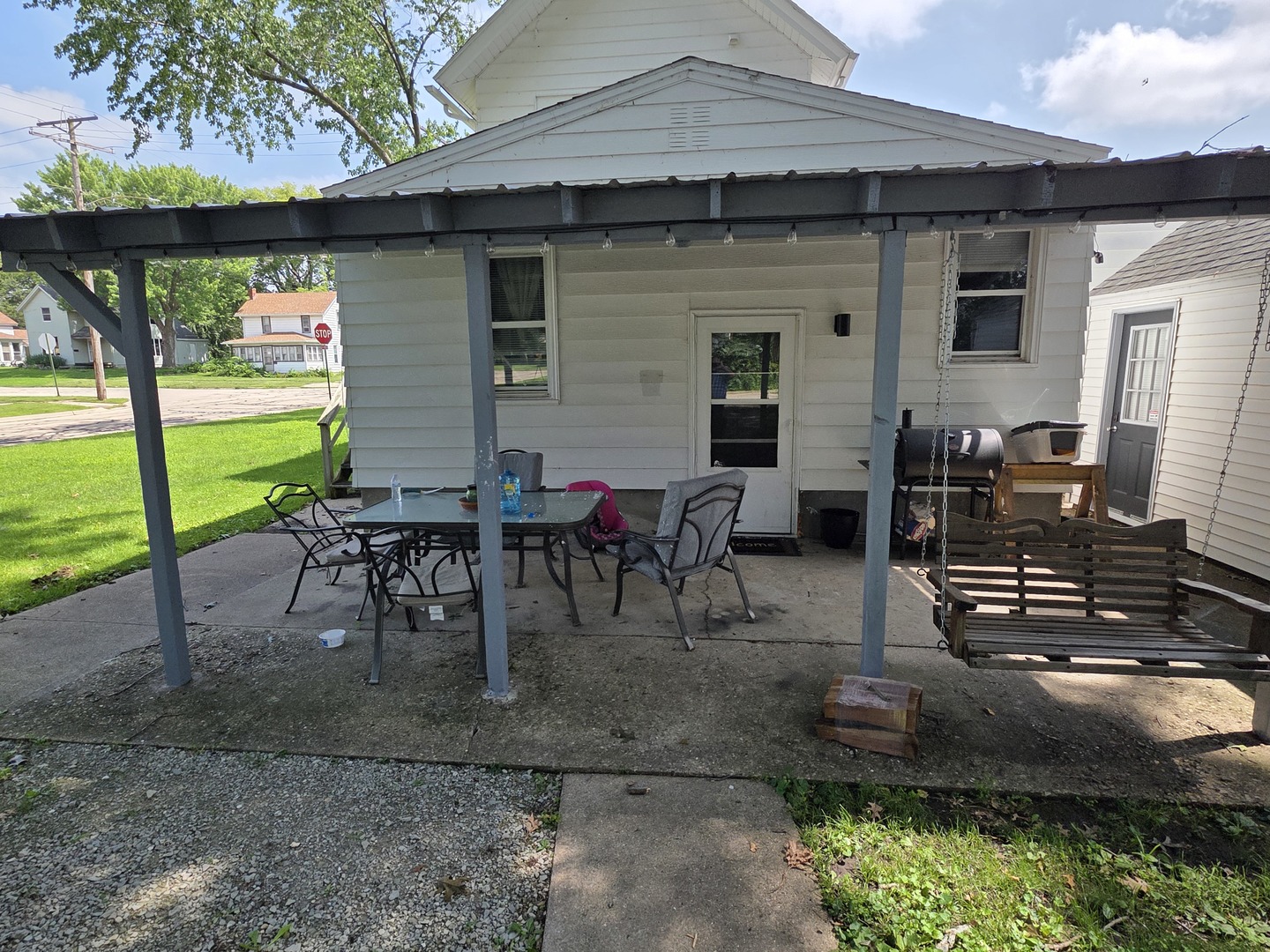 300 & 300 1/2 4th Avenue