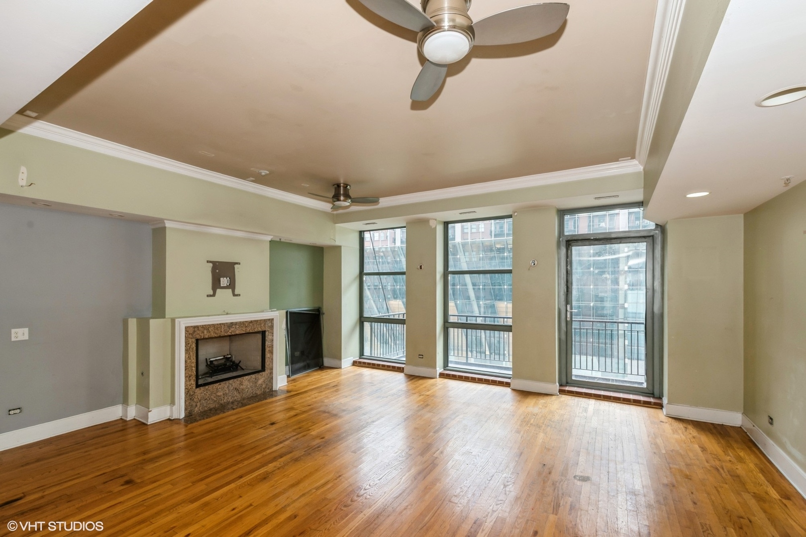 165 N Canal Street 719